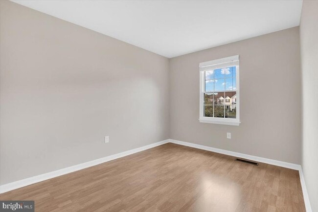 Building Photo - 908 Smartts Ln NE