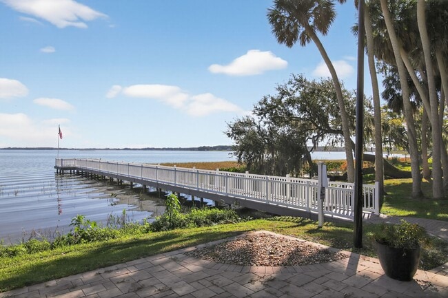 Building Photo - 1208 Lee St