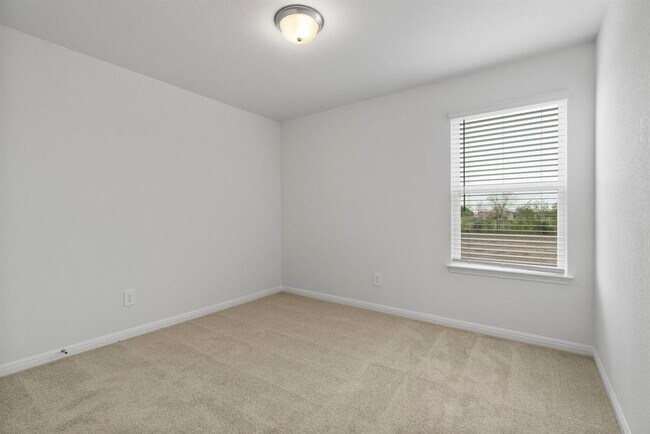 Building Photo - 104 Boondoggle Rdg