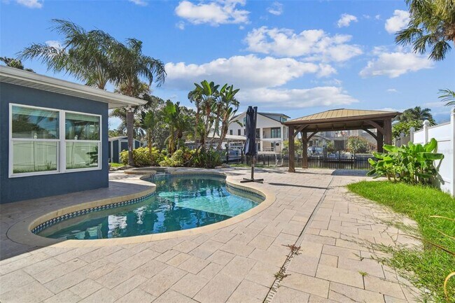 Building Photo - 8708 Thornwood Ln