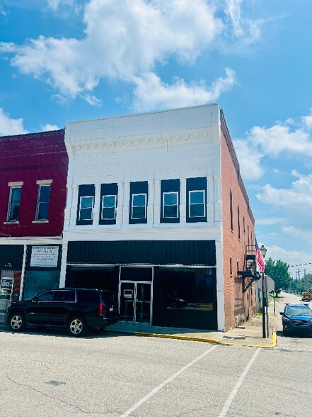 Building Photo - 101 E Main St