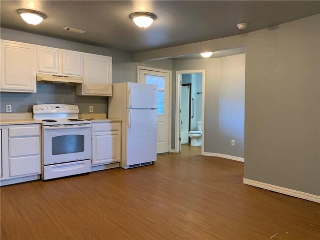 Building Photo - 700 Virginia St