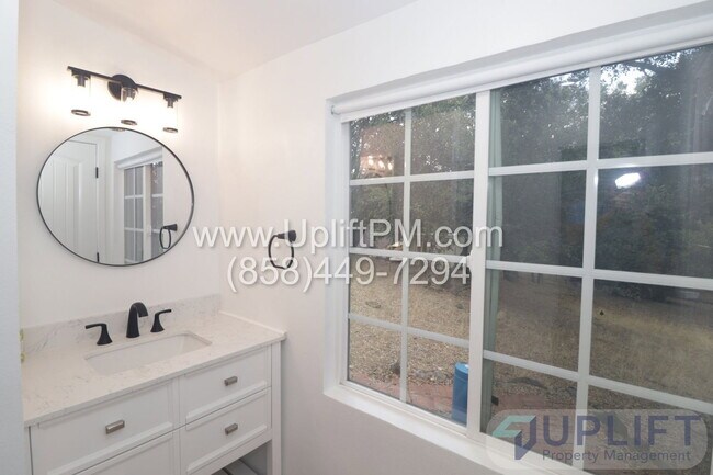 Building Photo - 4010 Imperial Dr