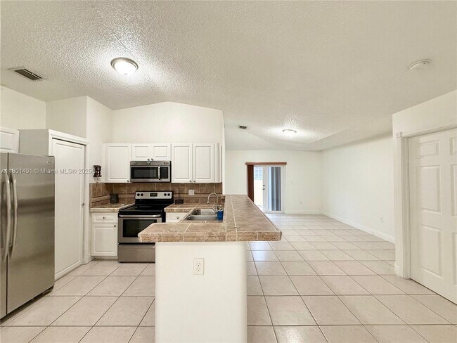 Building Photo - 13735 SW 157th St