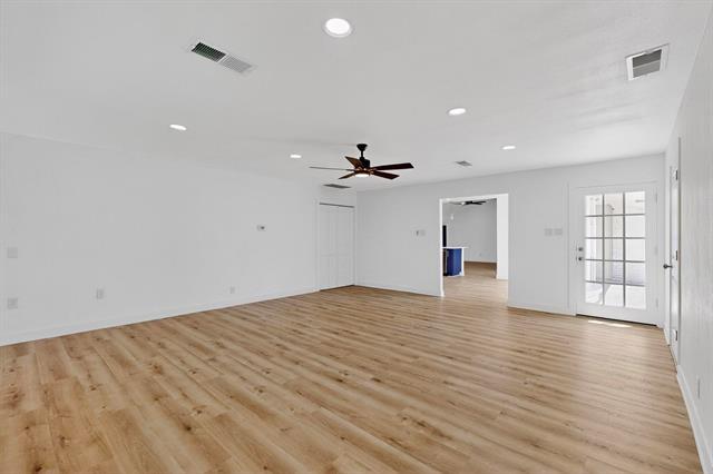 Building Photo - 7116 Town Bluff Dr