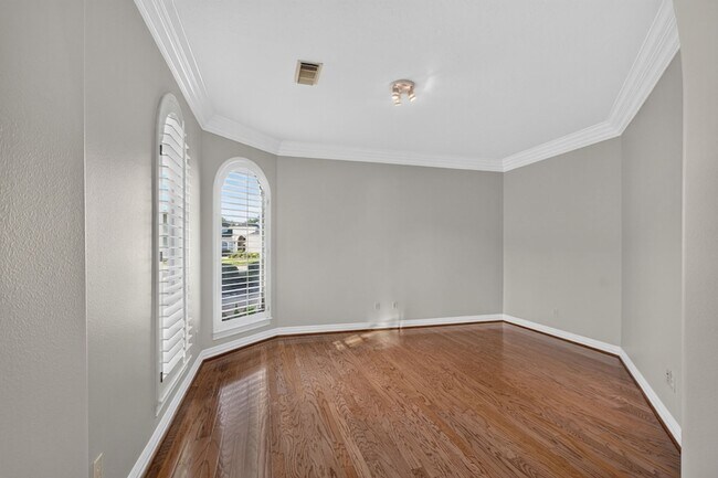 Building Photo - 13511 Indigo Lake
