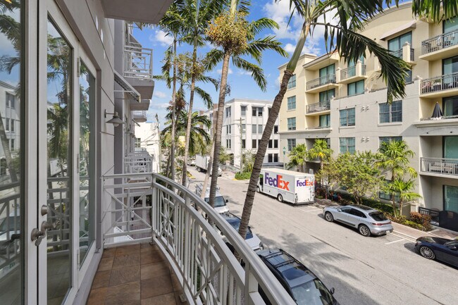 Building Photo - 12 SE 1st Ave