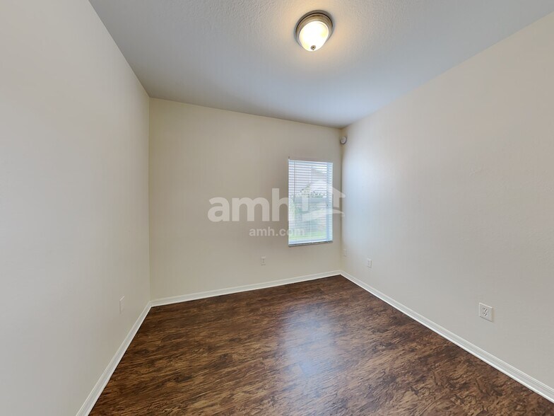 Building Photo - 10707 Carloway Hills Dr