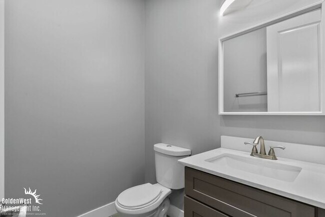 Building Photo - Fairmount Ave