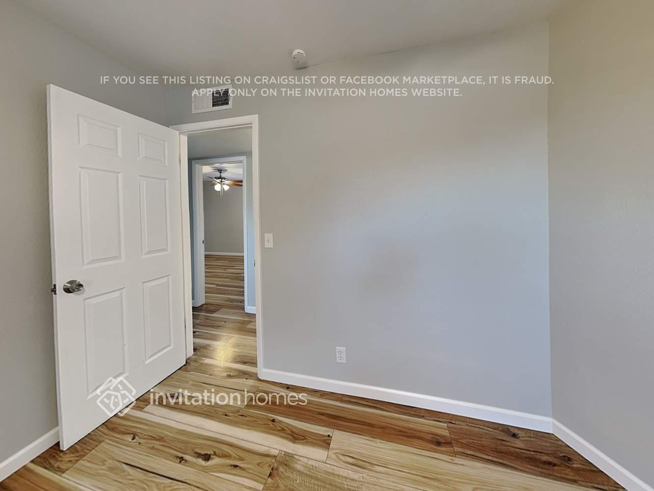 Building Photo - 304 W Alamo Dr