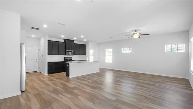 Building Photo - 1186 Arrowlake Rd