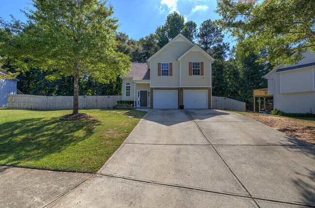 Building Photo - 7202 Cedar Forest Dr