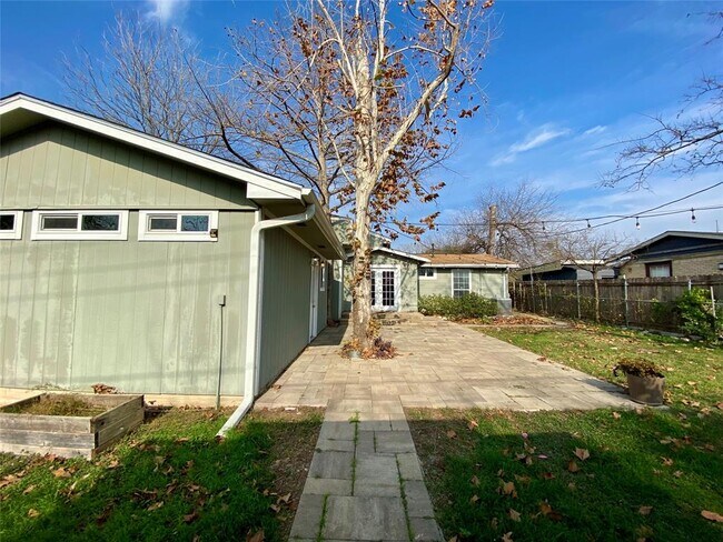 Building Photo - 2003 Patton Ln