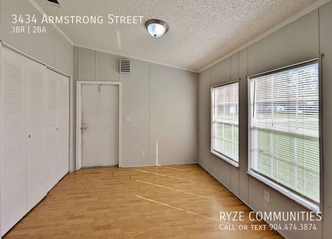 Building Photo - 3434 Armstrong St