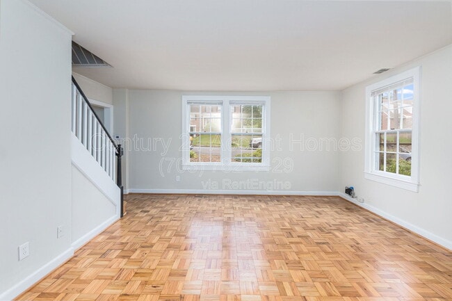 Building Photo - 1020 S Barton St