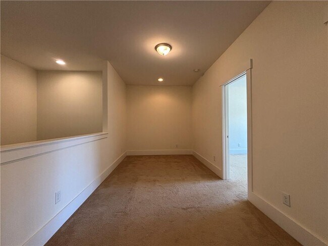 Building Photo - 1777 Weatherbrook Cir