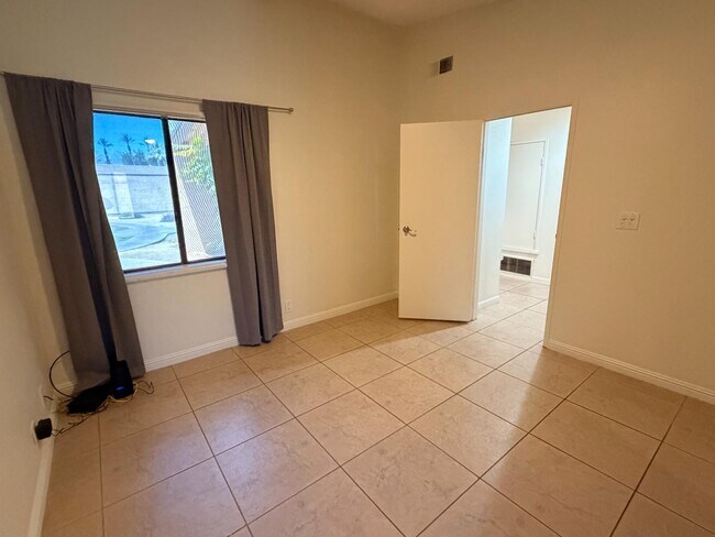 Building Photo - 74-118 Catalina Way - 74-118