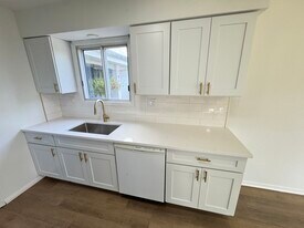 Building Photo - 7917 Knottingham Cir