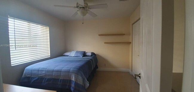 Building Photo - 1314 Canary Island Dr