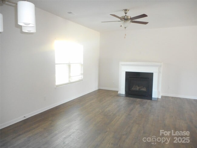 Building Photo - 9339 Arbor Creek Dr