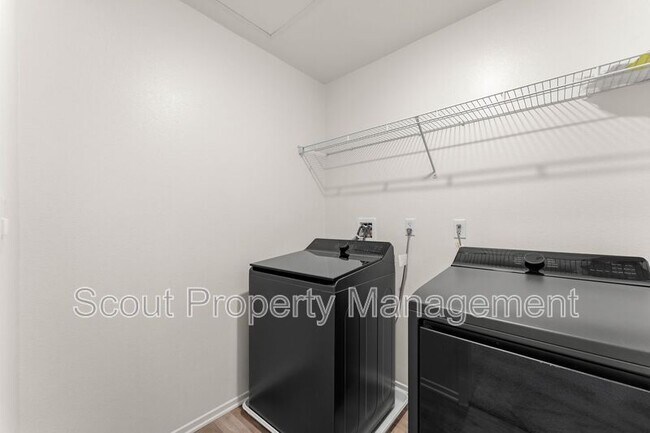 Building Photo - 28841 Cutlass St