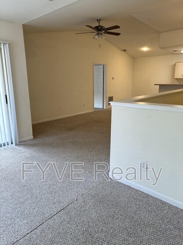 Building Photo - 897 Fording Island Rd