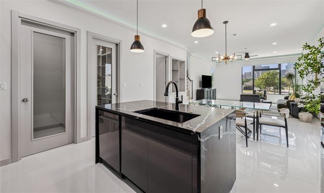 Building Photo - 1874 Beaumont St