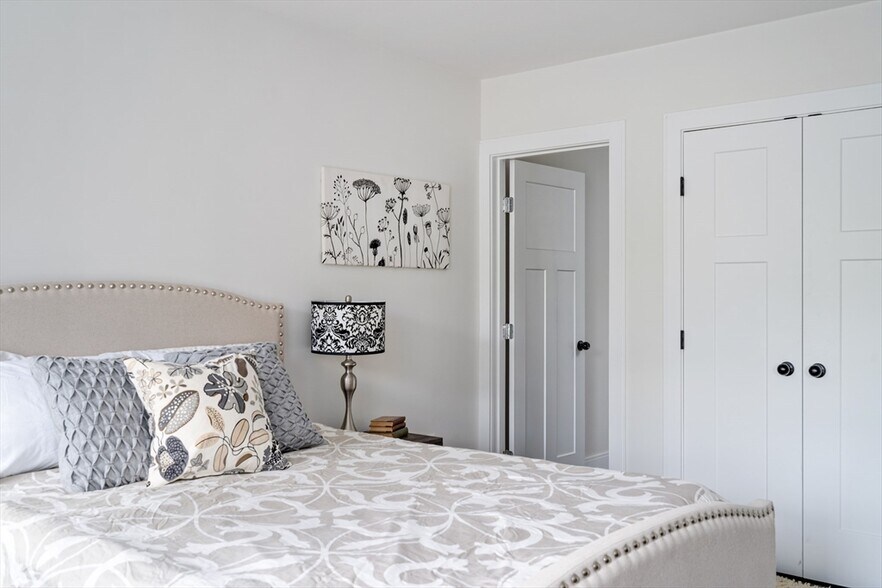 Building Photo - 319 Belgrade Ave