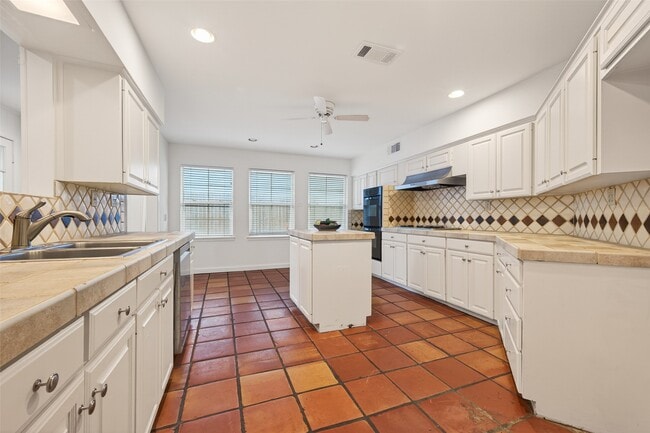 Building Photo - 5643 Piping Rock Ln