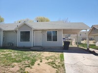 Building Photo - Duplex in Central Cedar City