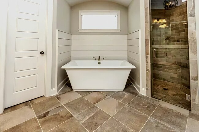 Building Photo - 4741 Carousel Ln