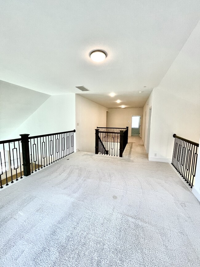 Building Photo - 126 Huntwick Dr