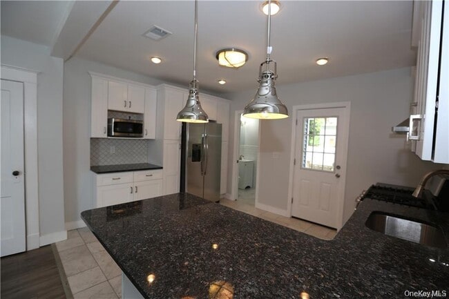 Building Photo - 6 Catherine St