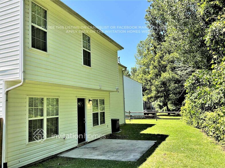 Building Photo - 3535 Anastasia Ct