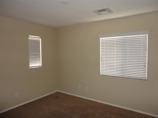 Building Photo - 6473 Karlsen Ct