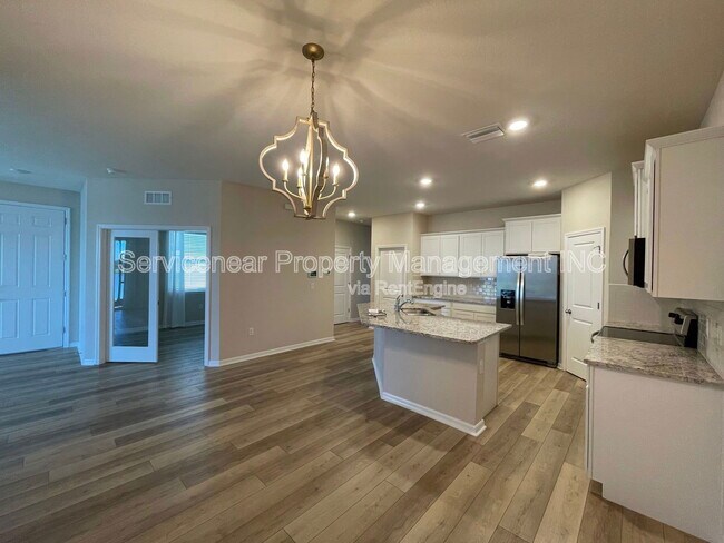 Building Photo - 7844 Stonebrook Cir