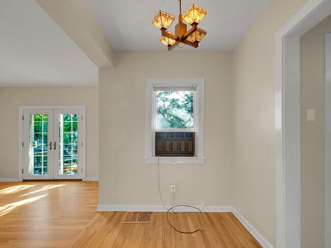 Building Photo - $1,845.00, 1 Bed, 1 Bath Home in Denver