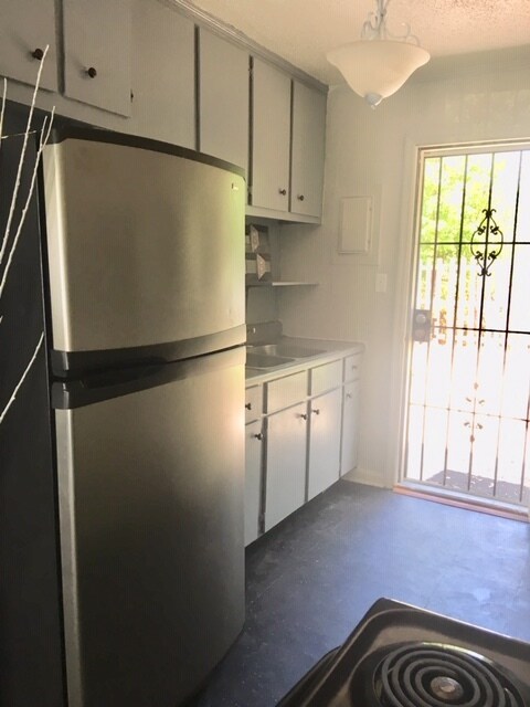 Building Photo - 666 Patton Ave