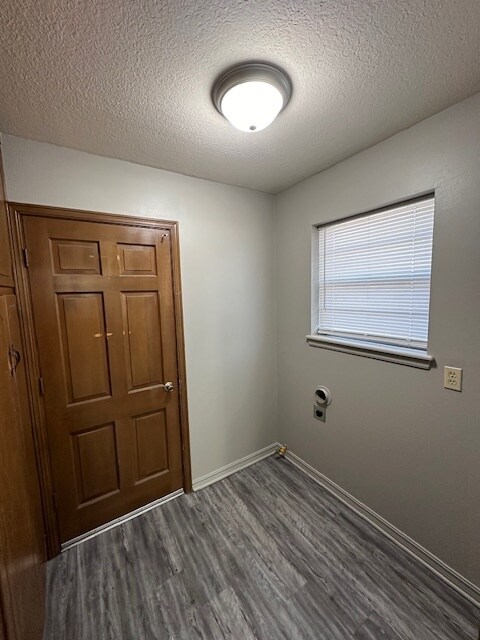 Building Photo - 6020 N Meridian Pl