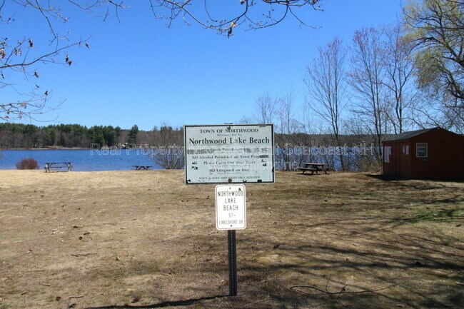 Building Photo - 94 Lakeshore Dr