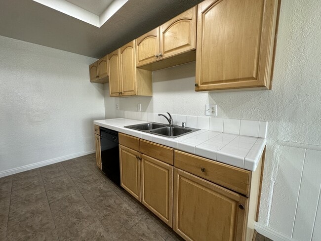 Building Photo - 12635 Franklin Ct