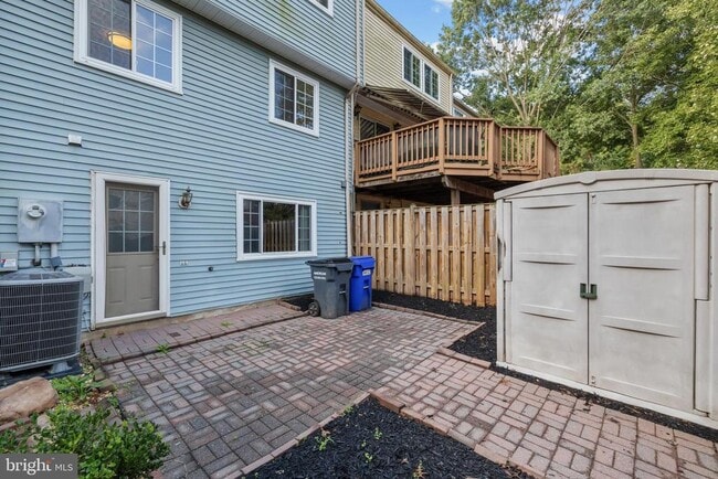 Building Photo - 6832 Heatherway Ct