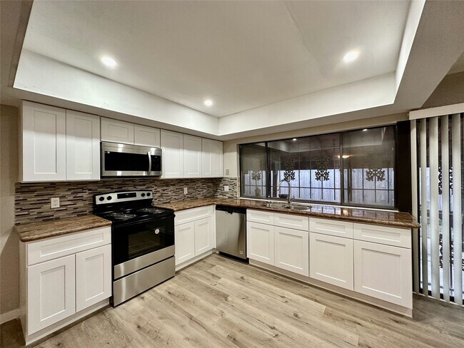 Building Photo - 5651 Condon Ln