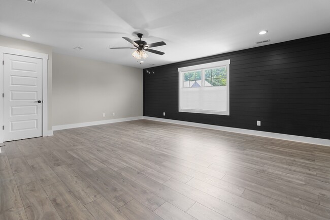 Building Photo - 1314 Highgrove Ln