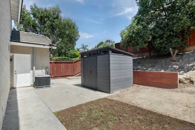 Building Photo - 3251 Celinda Dr