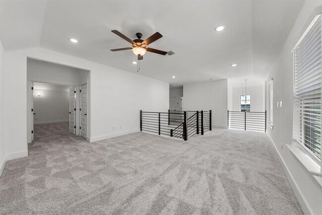 Building Photo - 3405 Charade Dr