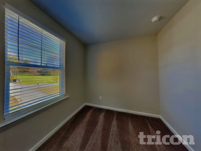 Building Photo - 2900 Dallas Ct