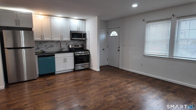 Building Photo - 1257 Howard Ave