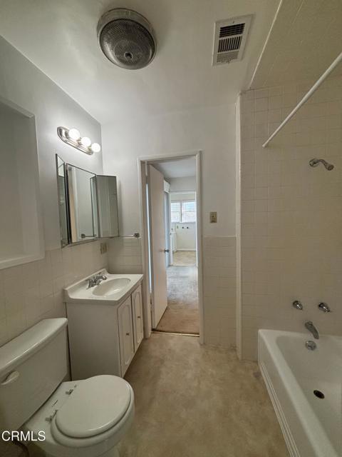 Building Photo - 3633 Revere Ave