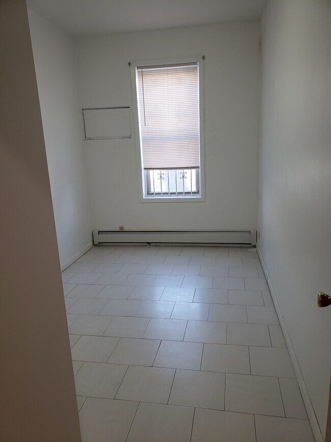 Building Photo - 1855 74th St